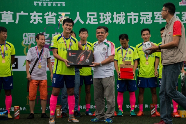 火箭旧将！克里斯托弗临危受命 22投11中&9罚9中空砍31分13板3助