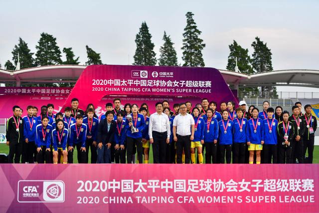 英超末轮大戏：热刺降级？铁锤帮保级！