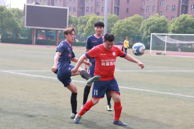 魔术师：我和米奇父亲约翰·约翰逊在西决对阵过 他当时在超音速
